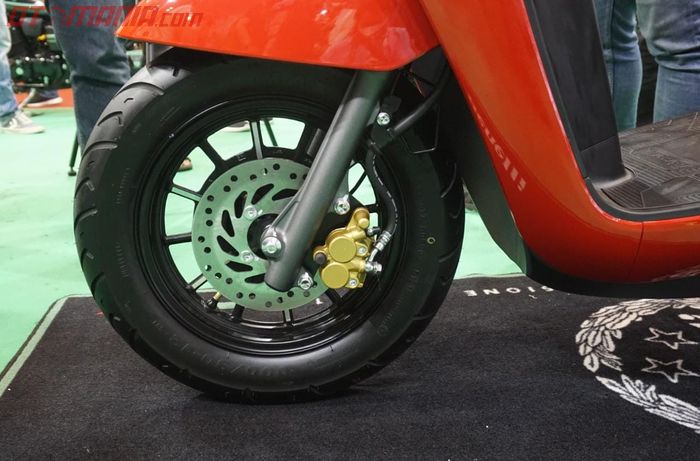 Benelli Panarea 125 pakai rem cakram depan dengan pelek 12 inci