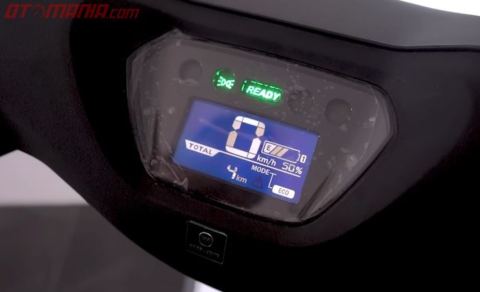 Tampilan panel instrumen motor listrik Honda U-Go