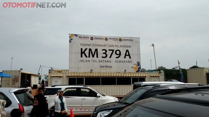 Rest Area KM 379 A ruas tol Batang-Semarang