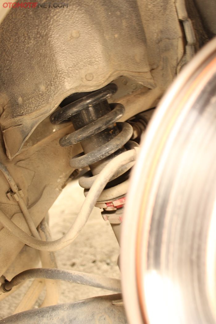 Kaki-kaki mengandalkan coil over BC