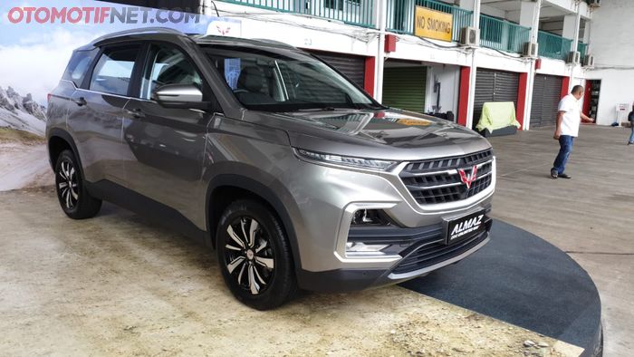 Wuling Almaz