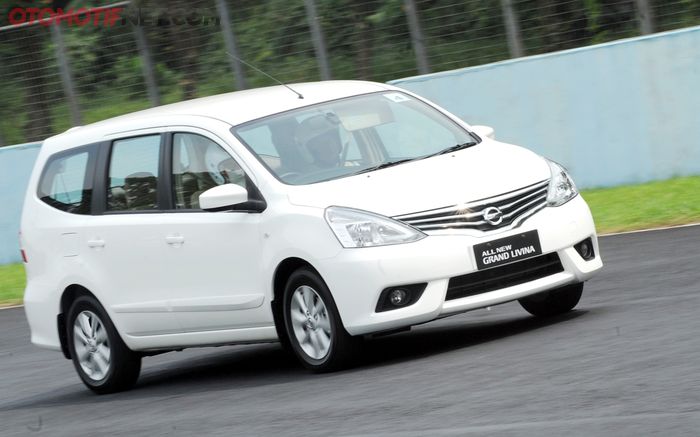 Nissan Grand Livina (L11) yang diluncurkan pada 2013