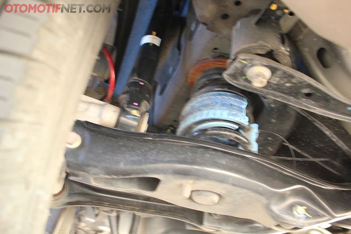 Sekilas seperti cuma ganti pelek, tapi banyak juga modifnya nih!