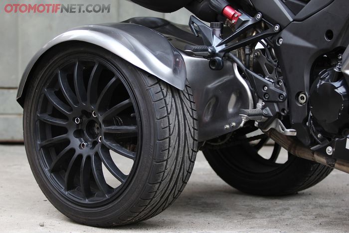 Kawasaki Ninja 1000 Roda Tiga Trike Vincent Motor Sport