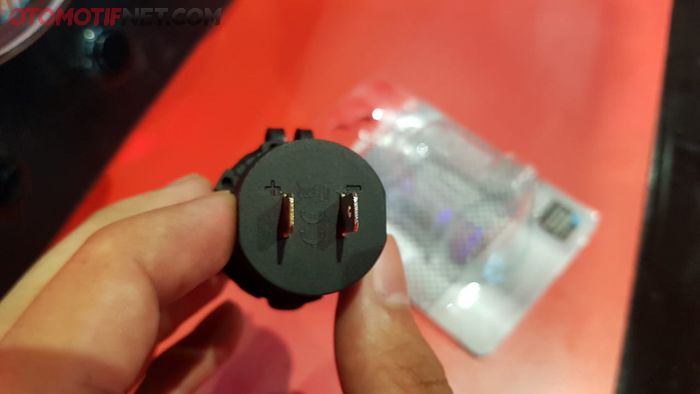 USB power outlet perlu dipasang sekring tambahan