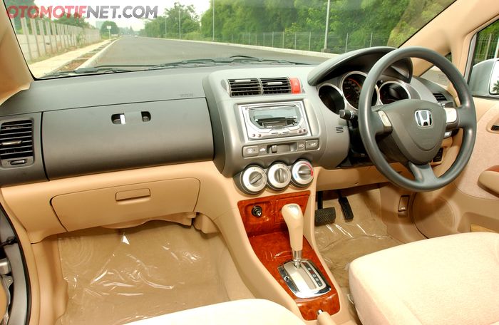 Interior Honda City Generasi Keempat