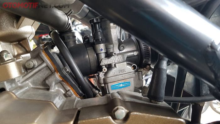 Karburator PWK28 Sudco terpasang di motor