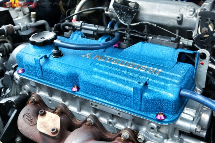 Ilustrasi cover cylinder head