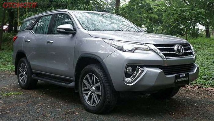 Ilustrasi Toyota Fortuner Bekas
