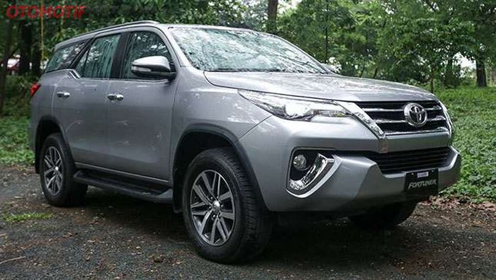 Ilustrasi Toyota Fortuner Bekas