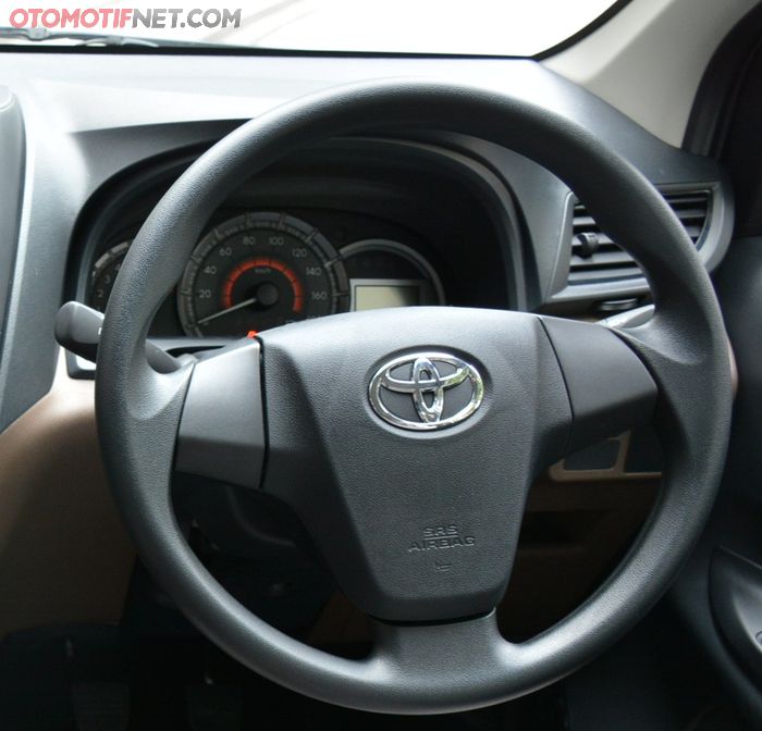 Toyota Transmover dibekali fitur dual SRS Airbag