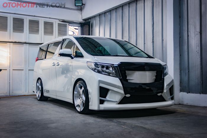 Toyota Alphard karya Earth Auto Concept asal Cirebon
