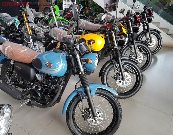 Kawasaki W175 di dealer Kawasaki Super Sukses Motor Depok