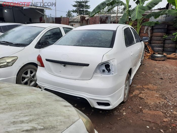 Toyota Limo Eks Taksi Tahun 2012 dan 2014 Full Modif 