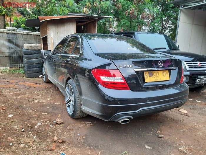 Mercedes-Benz C200 CGI 2014 Ex taksi Express Group