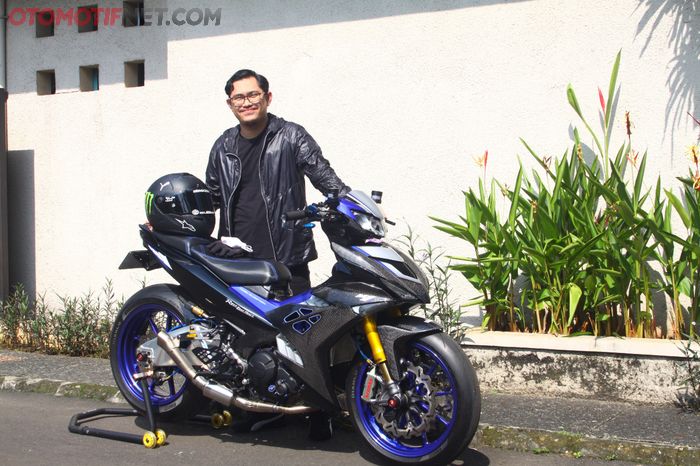 Iwan Santoso, memodifikasi MX King miliknya dengan kaki-kaki superbike!