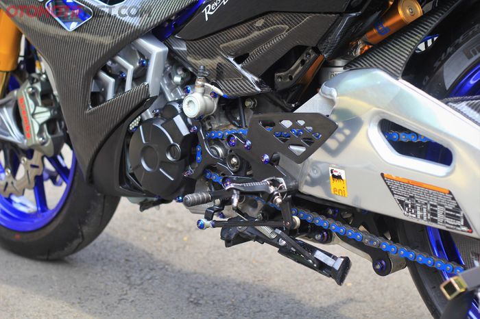 Footstep MX King ogah pakai aftermarket, akhirnya terpasang milik BMW S 1000 RR