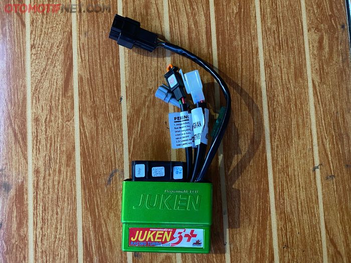 ECU KLX230 diganti pakai BRT Juken 5 Racing Turbo agar debit bensin dan pengapian mudah diubah