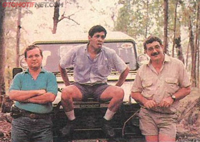 Kiri ke kanan: Helmy Sungkar, Maher Algadry, dan Bob Carpenter. Tiga orang pencetus Reli Sydney-Jakarta