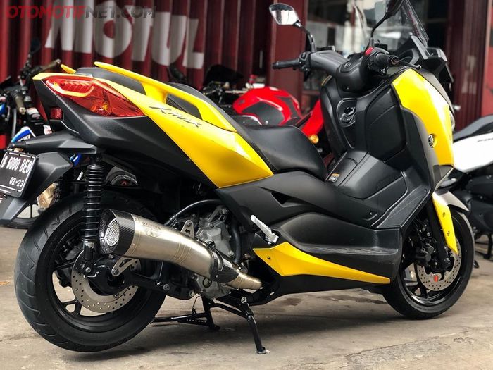 Knalpot R9 H2 Series untuk Yamaha XMAX 250.