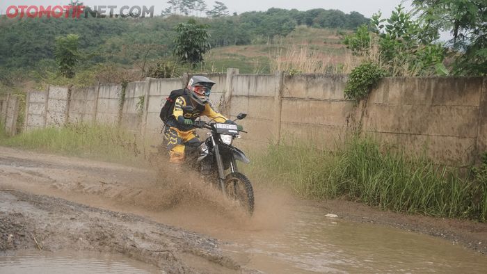 Test ride Yamaha WR 155R