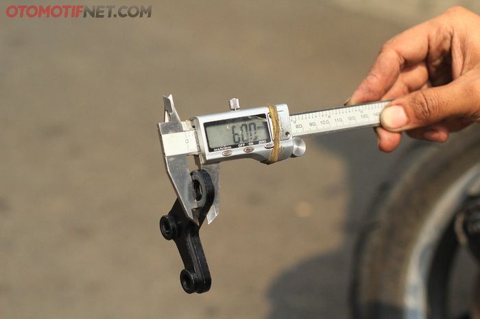 Di generasi kedua sisi tertipisnya mencapai 6 mm