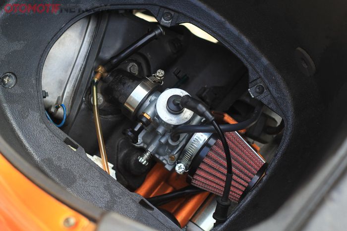 Karburator 26 mm pakai open filter memberi tenaga responsif di mesin 150 cc