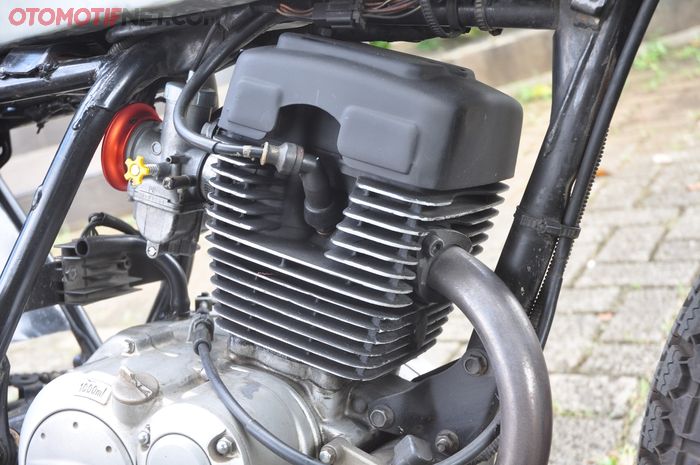 Pemasangan blok dan head Hyosung RX 125 ke Thunder 125 butuh beberapa ubahan ringan