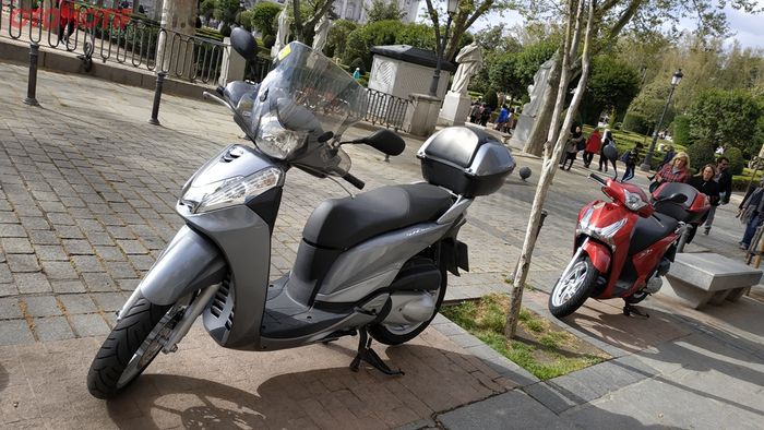 Honda SH250 dan SH125 pun mudah ditemukan di jalanan Madrid