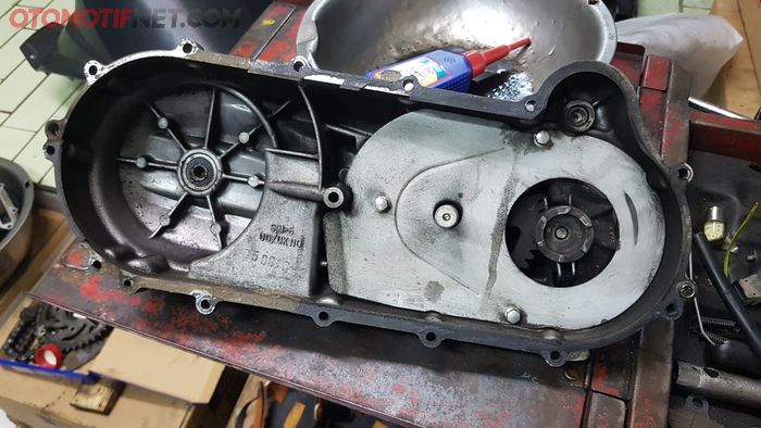 Paking transmisi CVT sobek perlu diganti baru