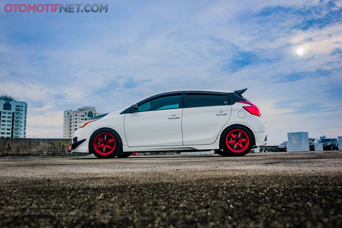 Pasang Volk Racing TE37 Hyper Red ring 16 inci