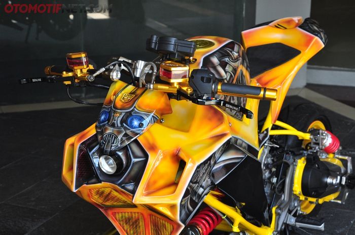 Honda Vario 125 Ekstrem Sisa Mesin Jadi Bumblebee 