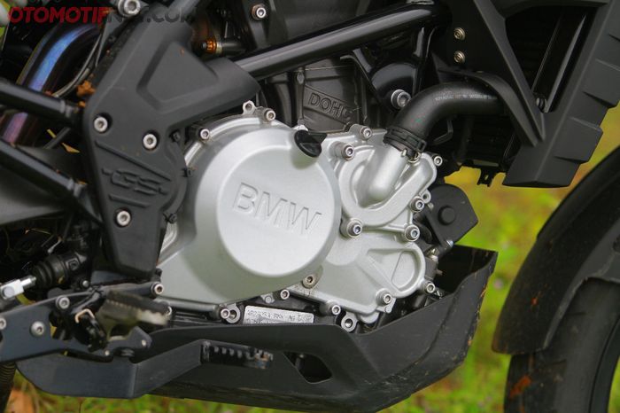 Mesin BMW G 310 GS punya suara yang cukup kasar