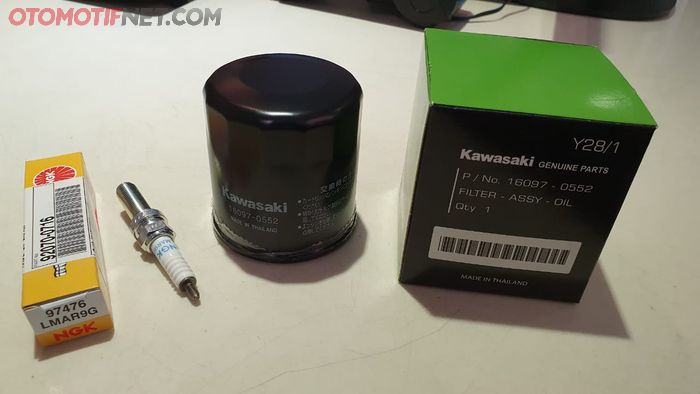 Busi dan filter oli Kawasaki Ninja ZX-25R