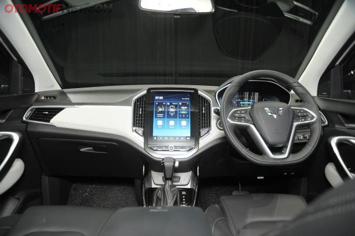 Interior Almaz Limited Edition