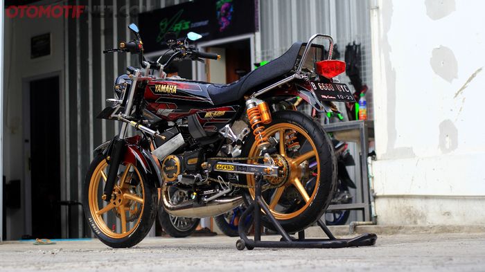 Modifikasi Yamaha RX-King yang tampil lebih modern meski sudah berumur 24 tahun
