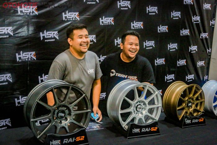 Akbar Rais dan Aldhy Rais di peluncuran pelek terbaru HSR Wheel