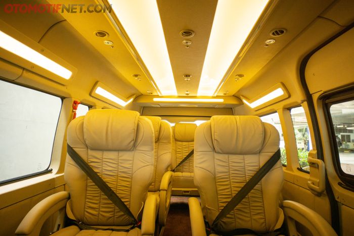 Ada 3 paket modifikasi kabin HiAce Premio di Baze 