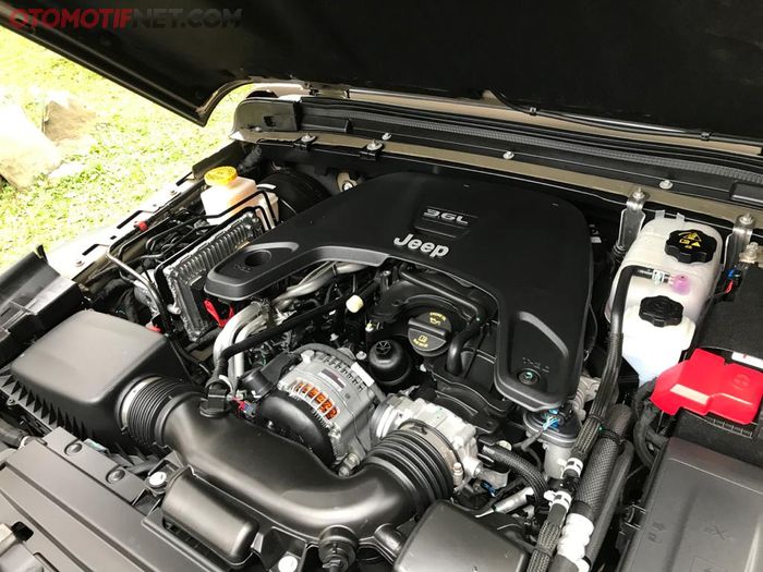 Pentastar V6 bensin jadi satu-satunya mesin Jeep Gladiator di Indonesia