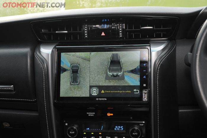 Fitur kamera 360 atau surround monitor di Toyota New Fortuner TRD Sportivo punya banyak fungsi