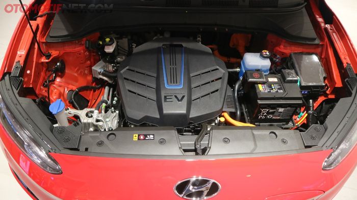 Motor listrik dan baterai Hyundai Kona Electric Facelift, spesifikasinya sama dengan sebelum facelift 