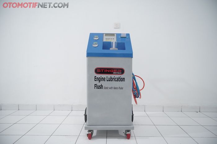 Mesin flushing oli static Stinger Biotech buatan Taiwan, proses cleaningnya dalam kondisi mesin mati.