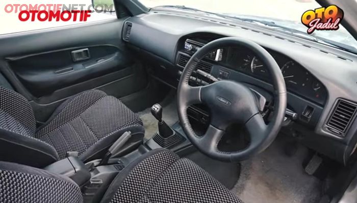 Interior Toyota Sprinter Carib