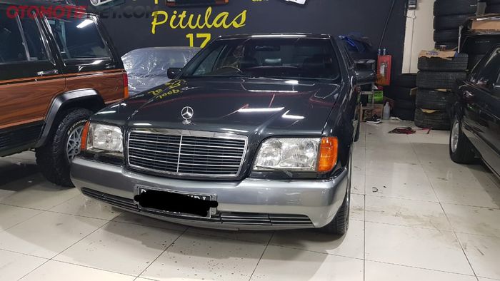 Mercedes-Benz 300 SEL W140 eks-KTT yang Dijual di Pitulas 17 Garage