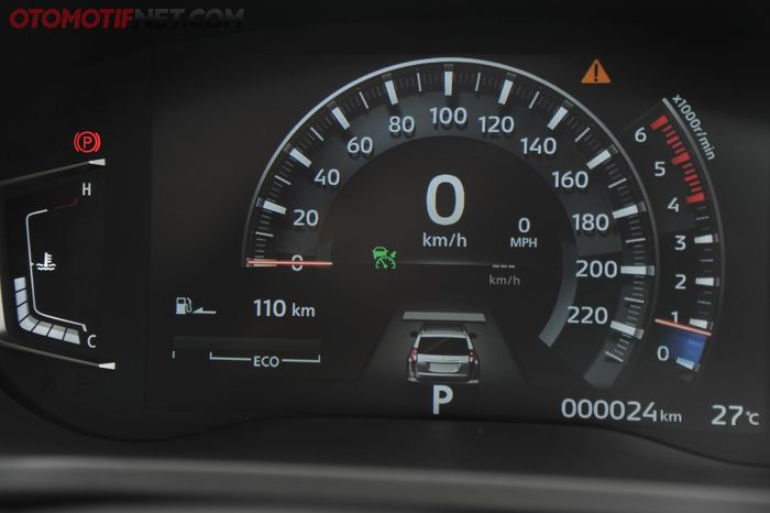 Panel dasbor LCD di semua varian Mitsubishi New Pajero Sport Dakar
