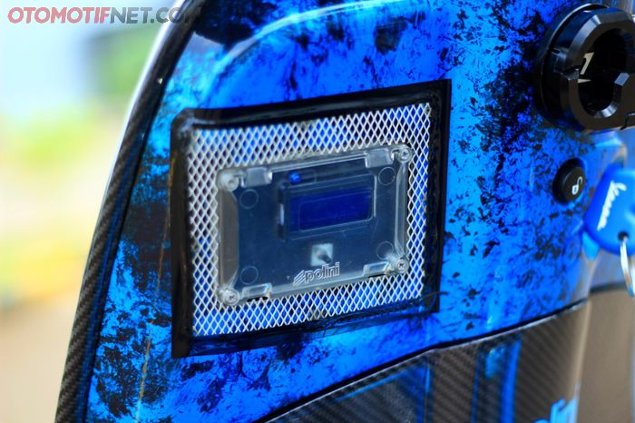 Piggyback Polini tertanam pada bodi, letak pemasangannya beda dari yang lain!