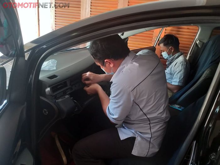 Pemasangan immobilizer pada Toyota Kijang Innova tipe G
