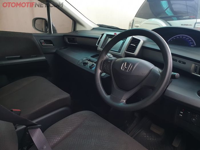 Interior Honda Freed SD 2014