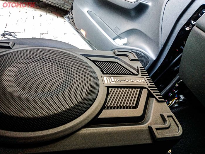 Subwoofer aktif dan praktis dari Martin Roland