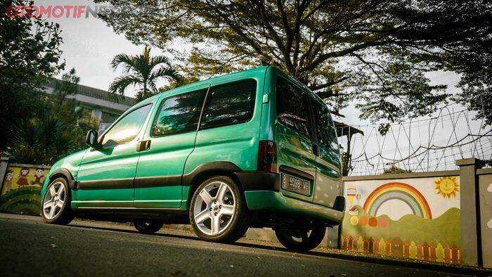 Peugeot Partner ganti mesin 2.000 cc transmisi otomatis